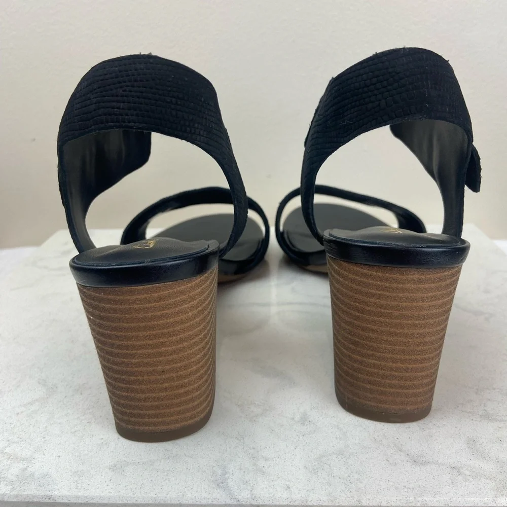 NWT Clarks Women's Karseahi Seam Heeled Sandal